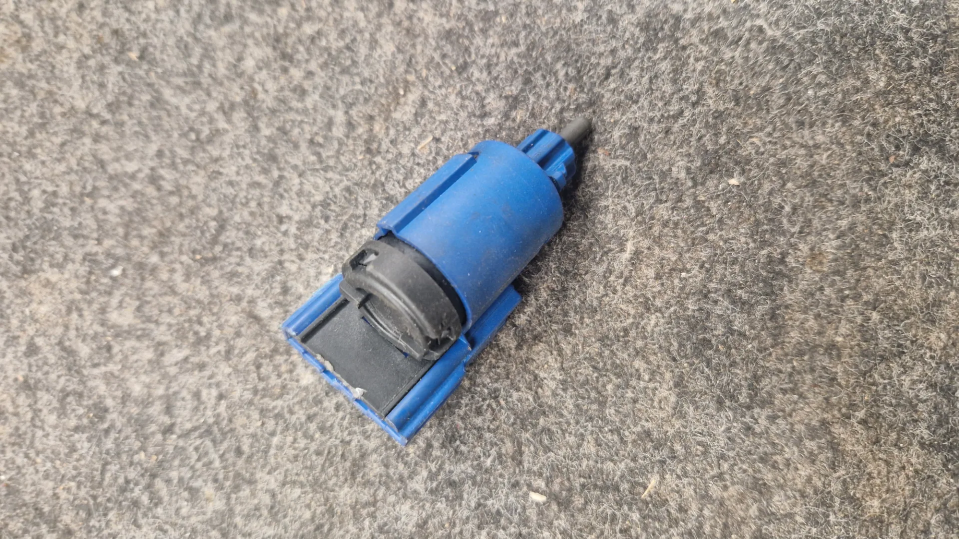 clutch pedal sensor — 2007 Skoda Roomster