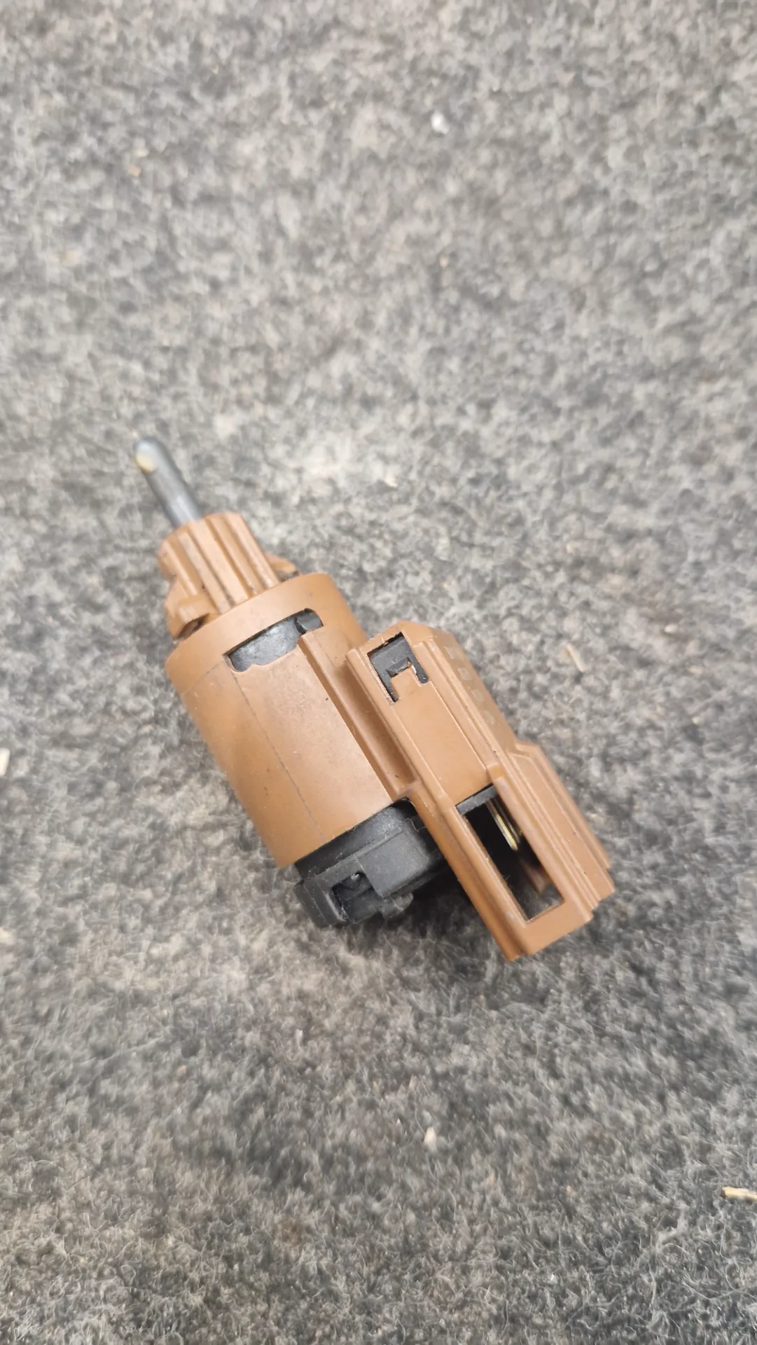brake pedal sensor — 2007 Skoda Roomster